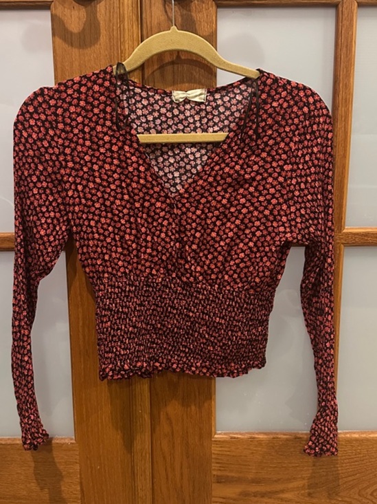 Altar'd State Tops - Altar'd State Red Floral V-Neck Smocked Waist Blouse